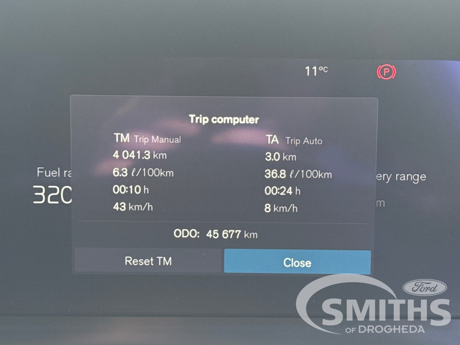 2024 Volvo XC60 - image 24