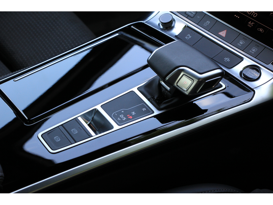 2025 Audi A6 Quattro Black Edition * Carbon and tech packs €72,950