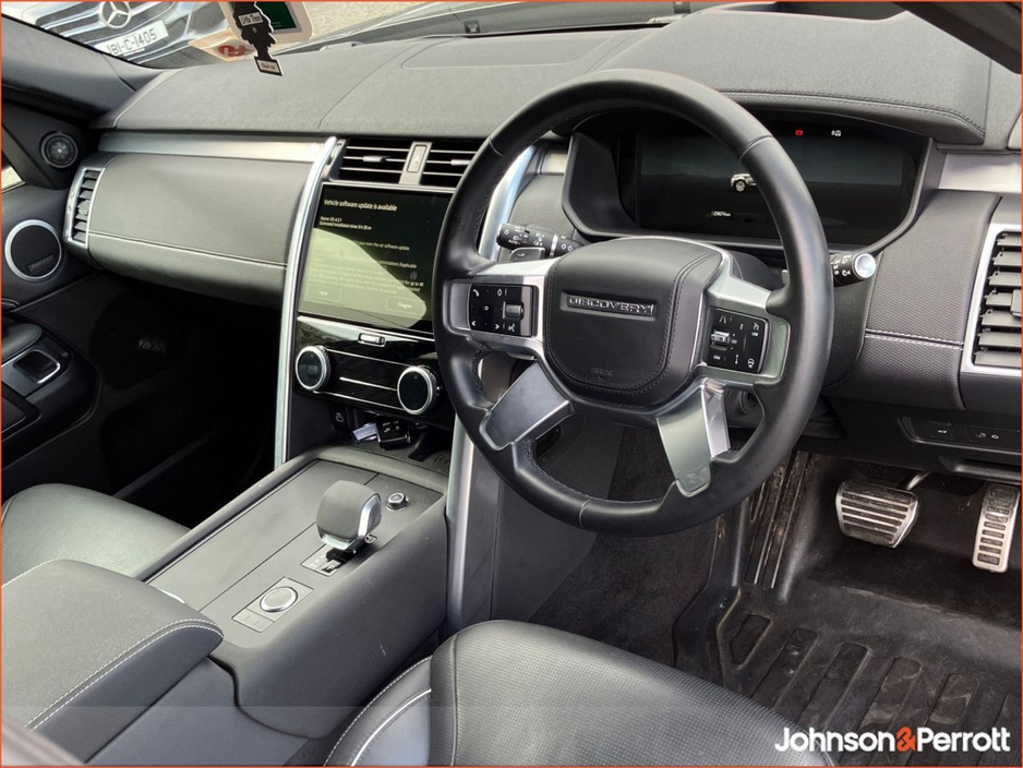 2024 Land Rover Discovery - image 17