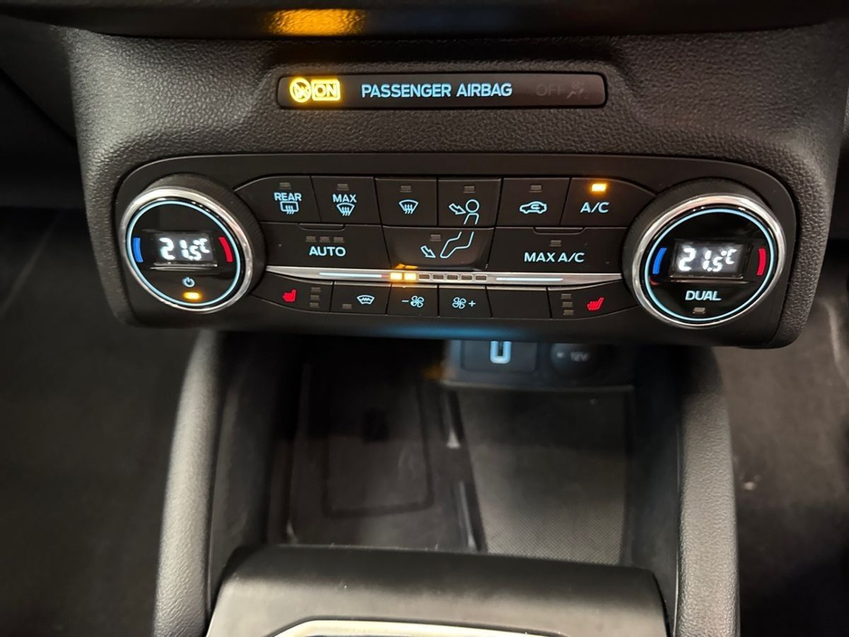 2020 Ford Focus - image 17