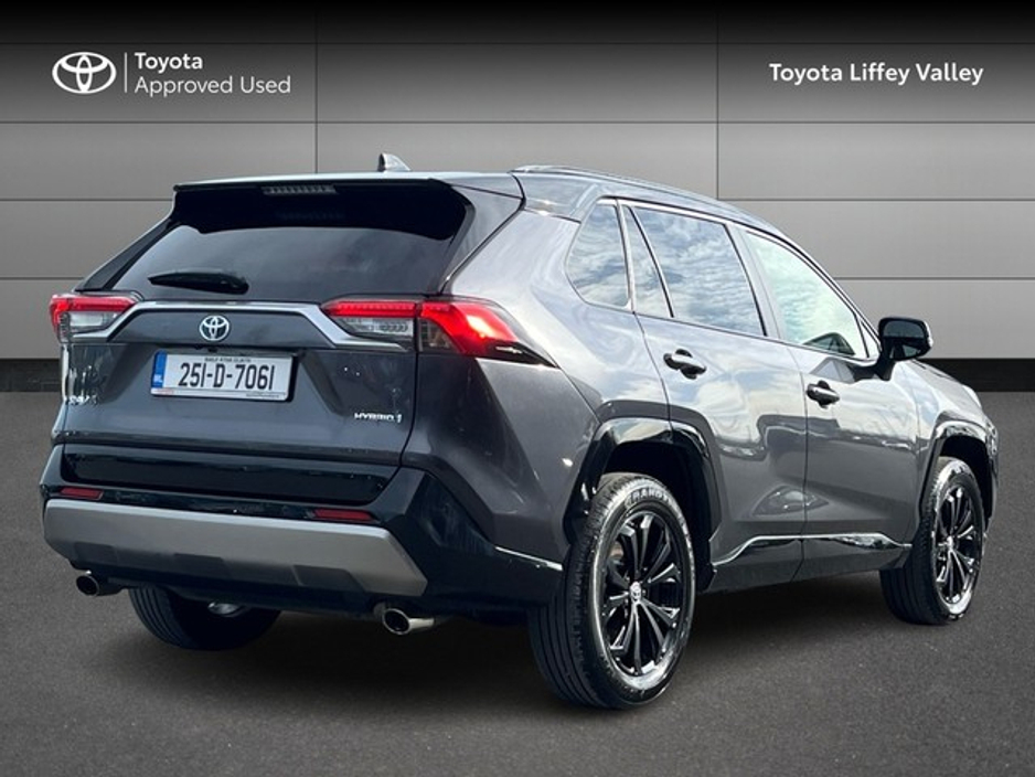 2025 Toyota Rav4 - image 2