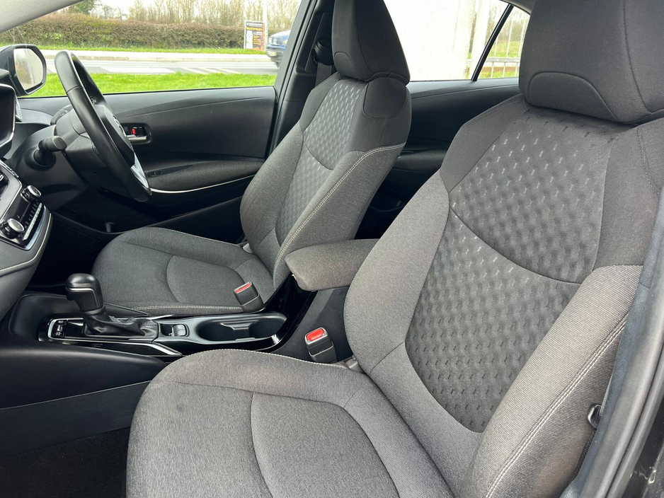 2024 Toyota Corolla - image 8