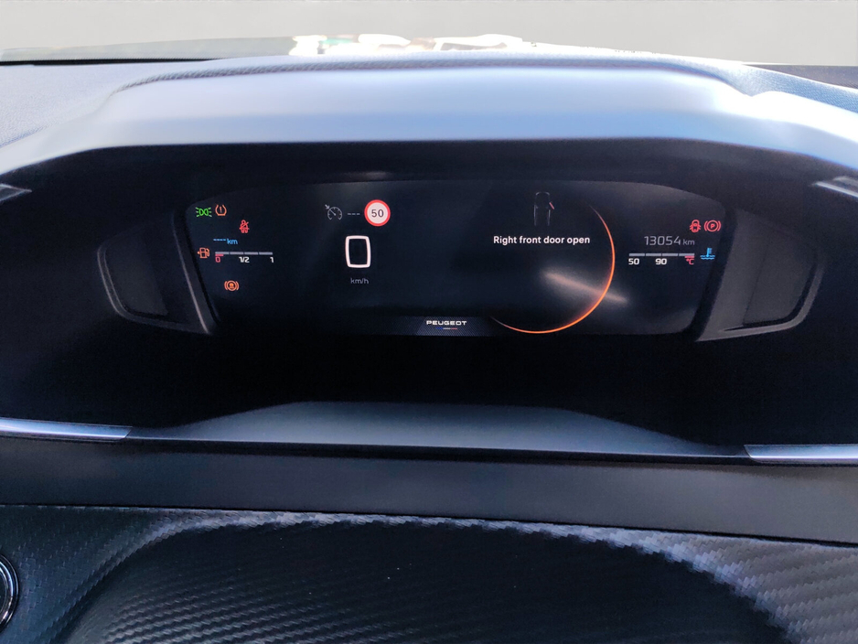 2025 Peugeot 2008 - image 8