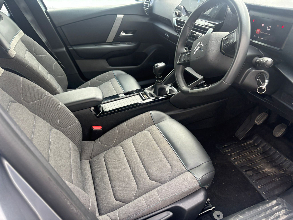 2022 Citroen C4 - image 3