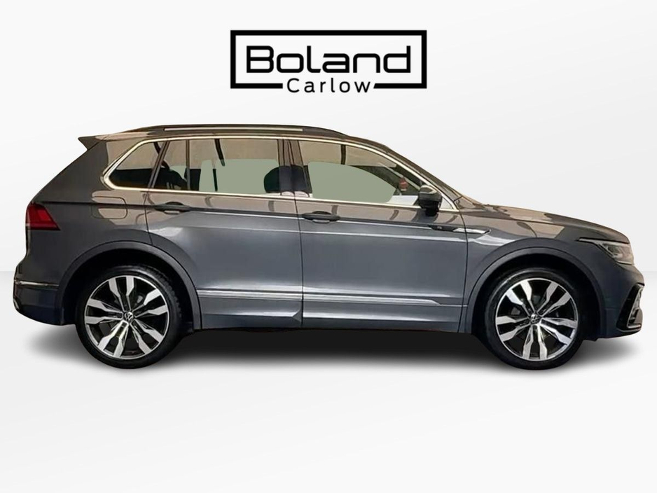 2023 Volkswagen Tiguan - image 4