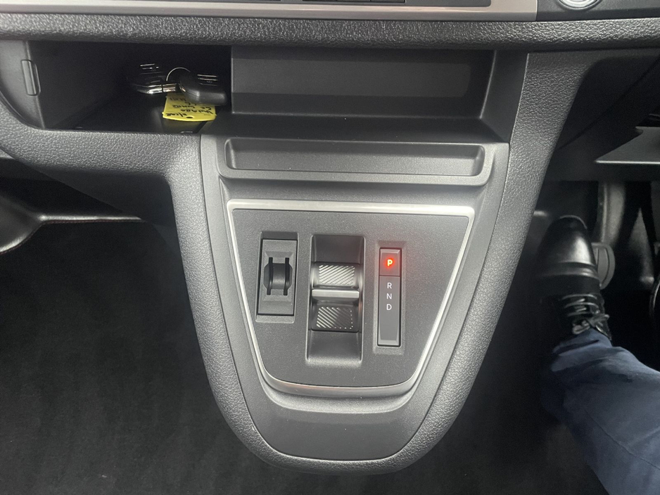 2026 Opel Vivaro - image 17