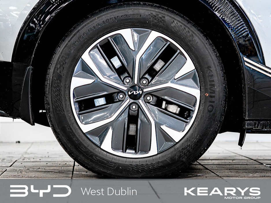 2023 Kia EV6 - image 22