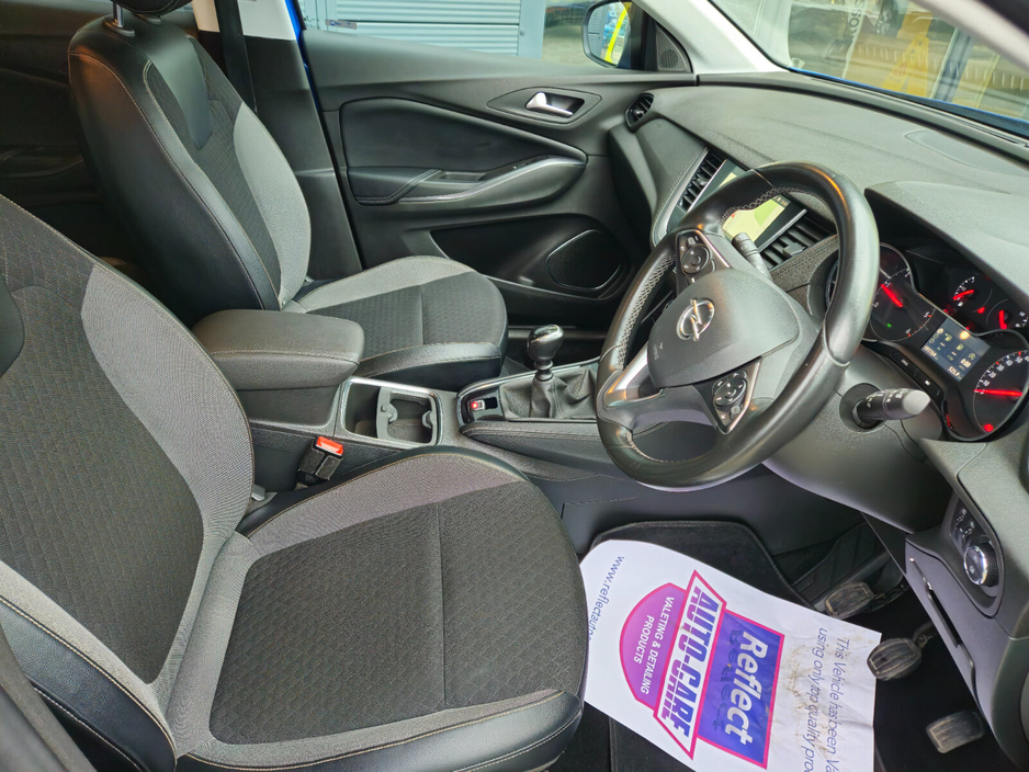 2019 Opel Grandland X - image 11