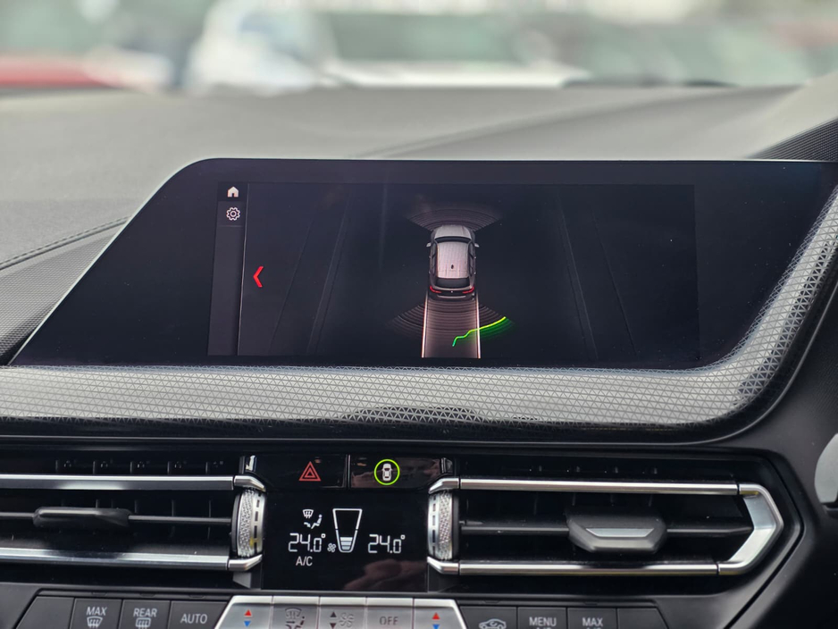 2020 BMW 1 Series - image 10