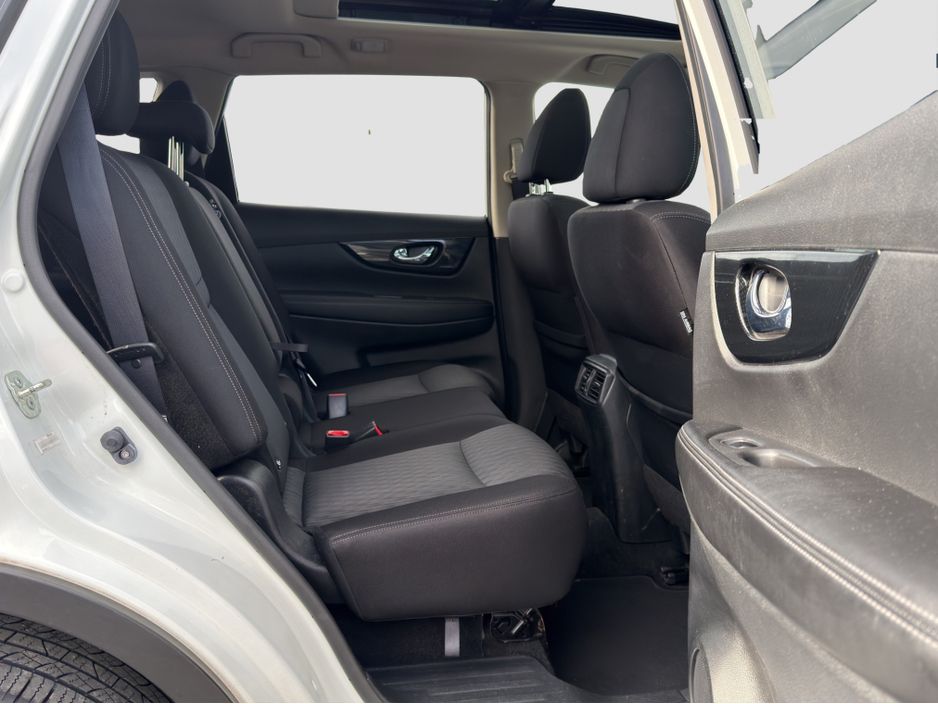 2019 Nissan X-Trail - image 16