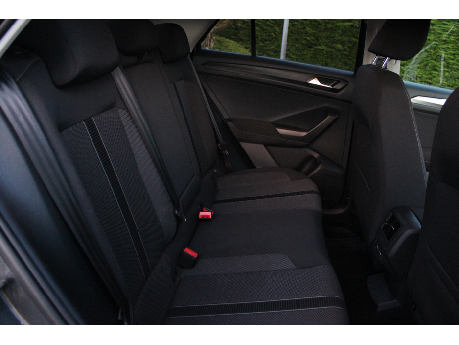 2024 Volkswagen T-Roc - image 14