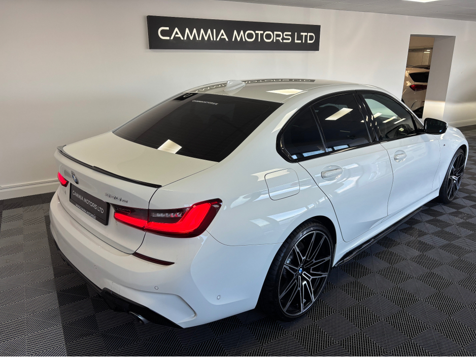 2020 BMW 3 Series - image 6