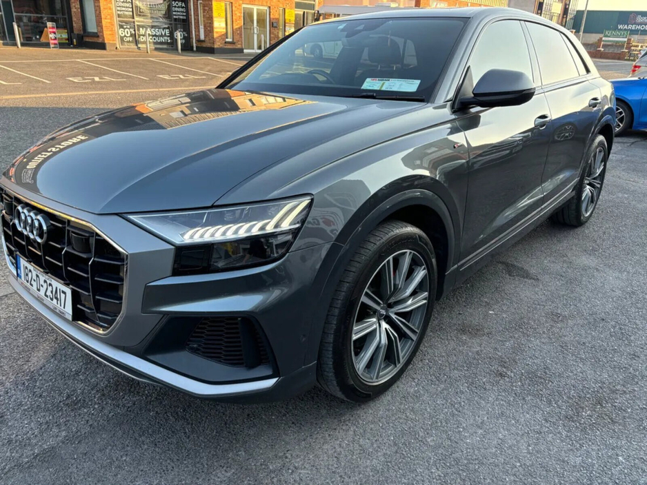 2018 Audi Q8 - image 2