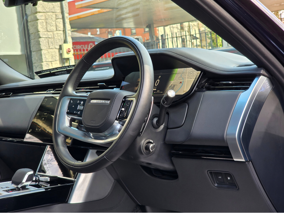 2025 Land Rover Range Rover - image 14