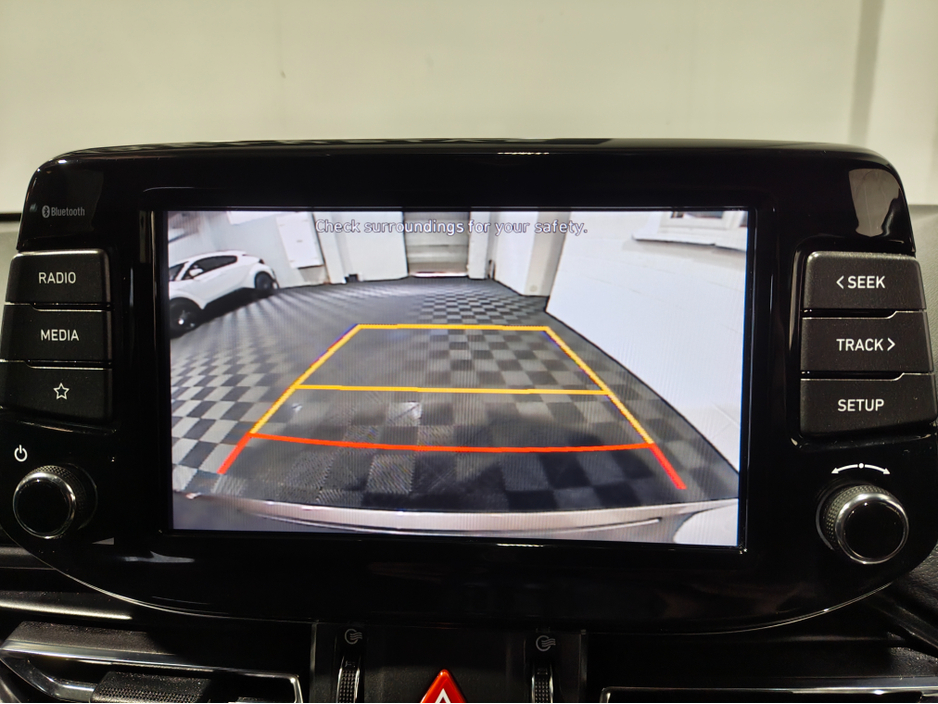 2022 Hyundai i30 - image 22