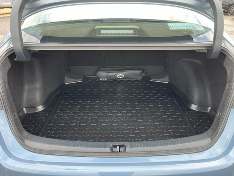 2023 Toyota Corolla - image 10