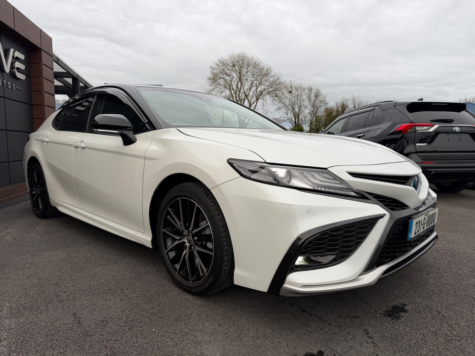 2023 Toyota Camry - image 5