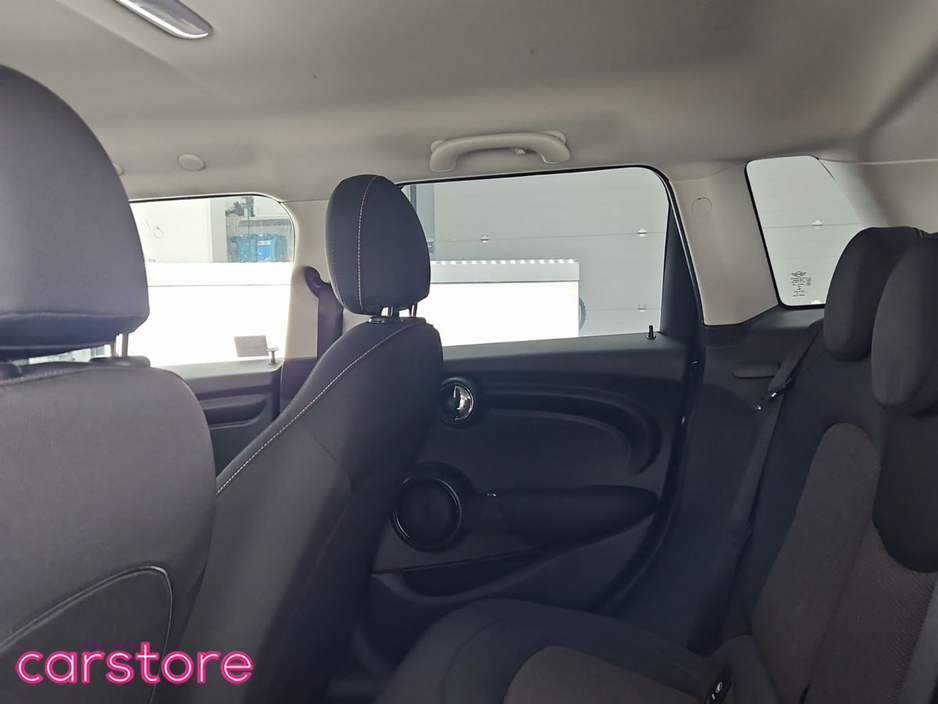 2019 MINI Hatch - image 13