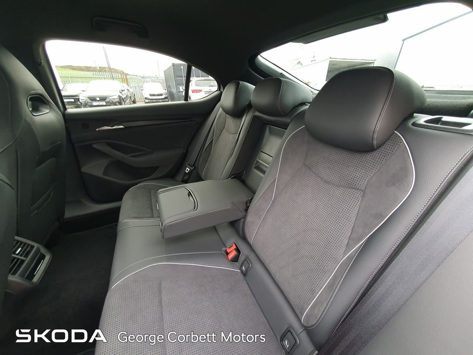 2026 Skoda Superb - image 7