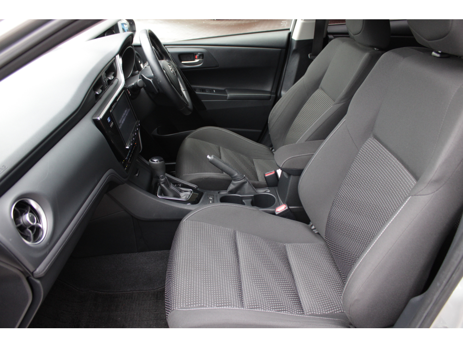 2017 Toyota Auris 1.8 HYBRID 5DR HATCHBACK AUTO  //1 OWNER CAR WITH ONLY 22,000 KM'S // BUY WITH CONFIDENCE AA AND SIMI APPROVED DEALER 2026 // FINANCE ARRANGED // ALL TRADE INS WELCOME // €16,950