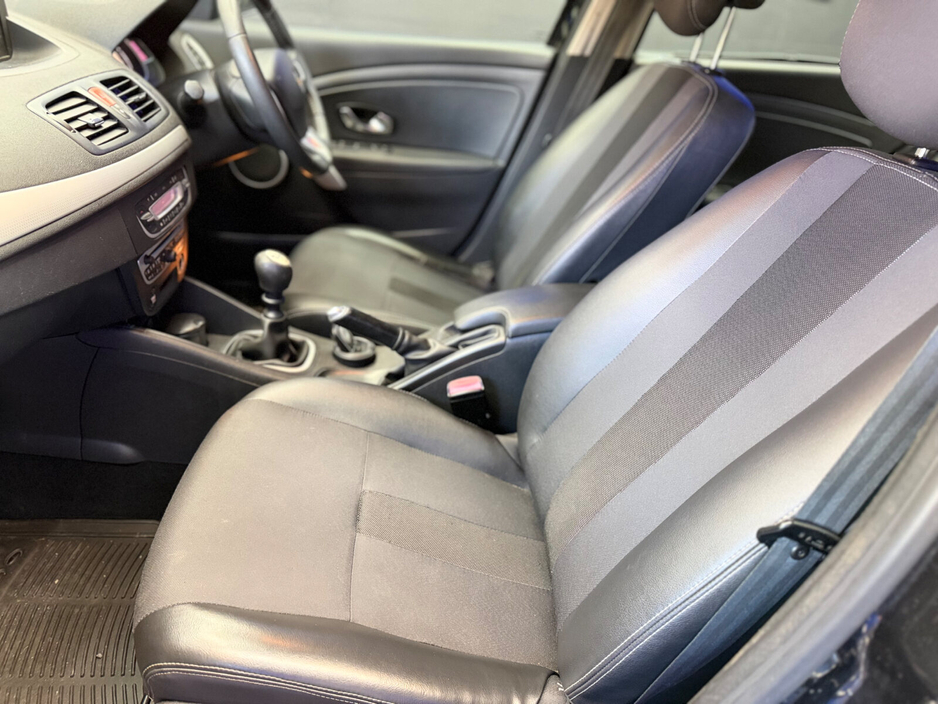 2012 Renault Fluence - image 14