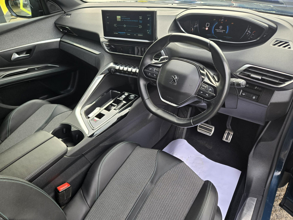 2023 Peugeot 5008 1.5 BlueHDi 130bhp Allure Auto €33,950