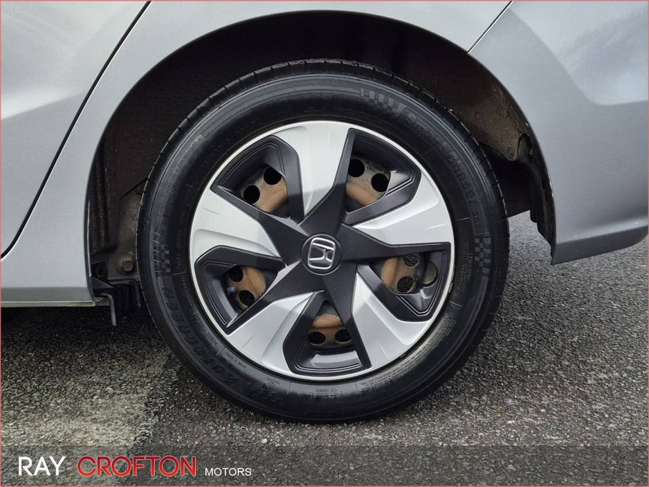 2017 Honda Fit FIT DAA-GP5 HYBRID 5DR AUTO