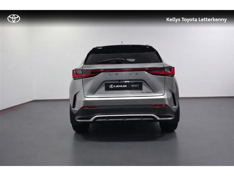 2022 Lexus NX 450 h+ - image 5