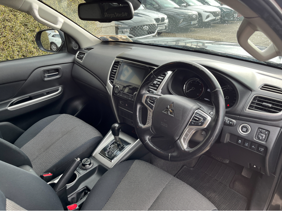 2021 Mitsubishi L200 - image 13
