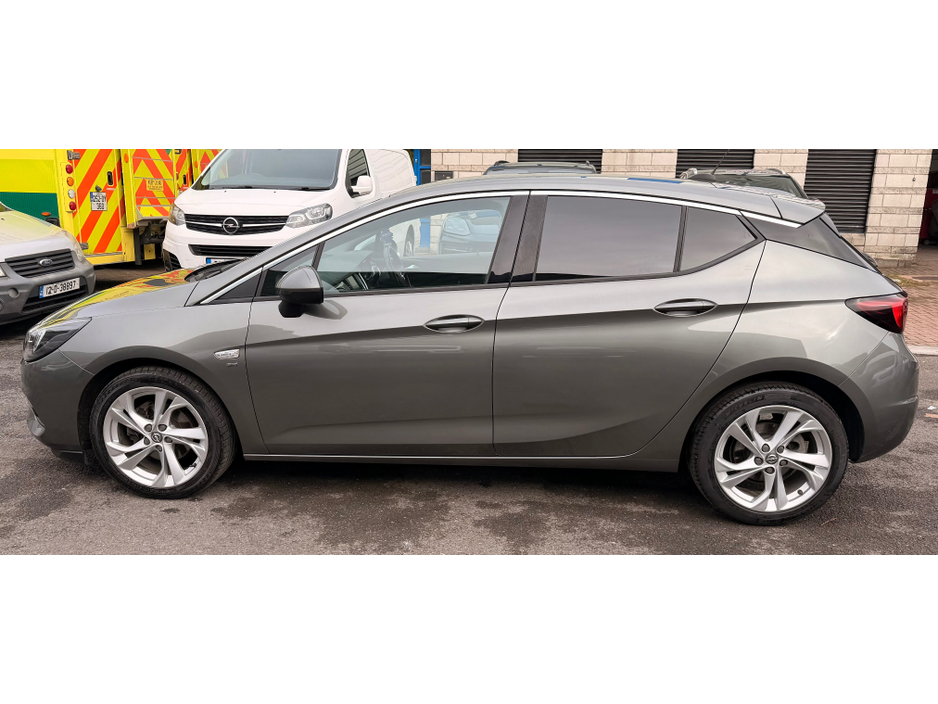 2020 Opel Astra - image 10