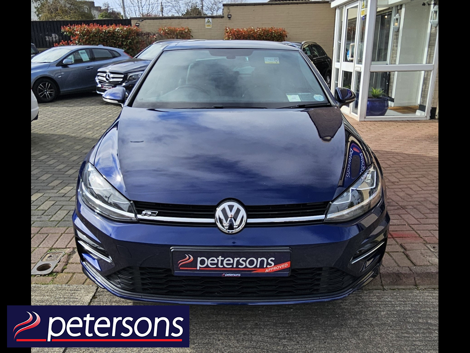 2019 Volkswagen Golf - image 3