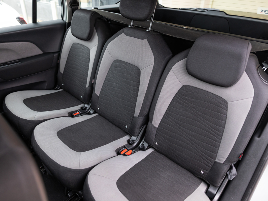 2016 Citroen Grand C4 Picasso - image 19