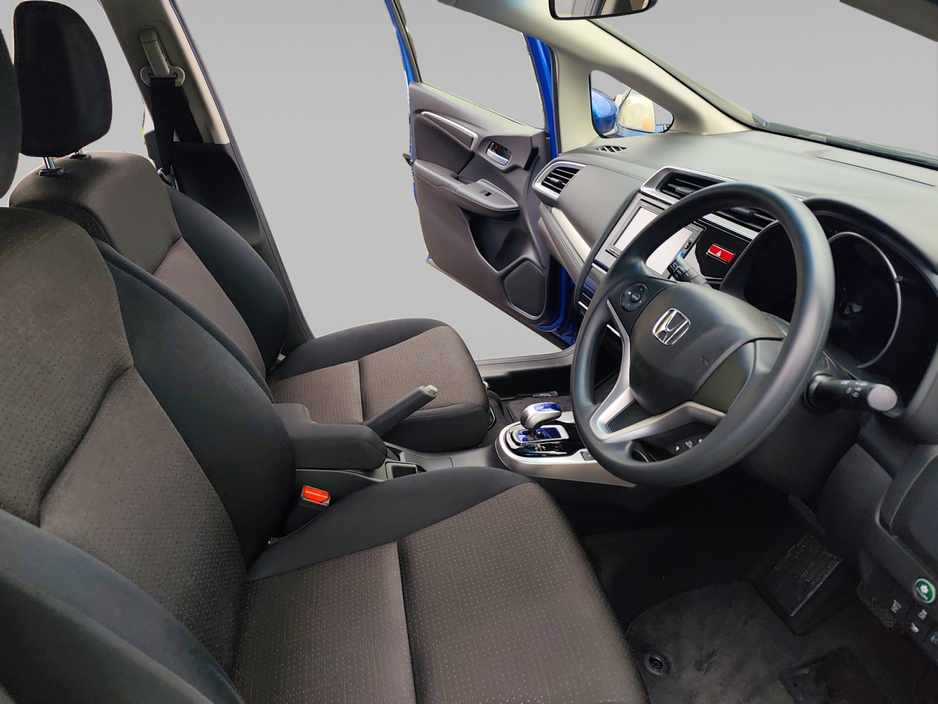 2017 Honda Fit - image 10