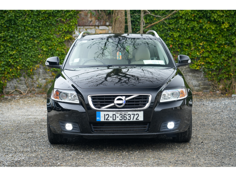 2012 Volvo V50 - image 17