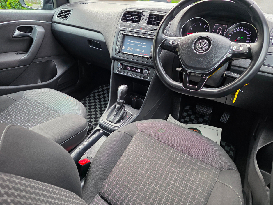 2017 Volkswagen Polo - image 10