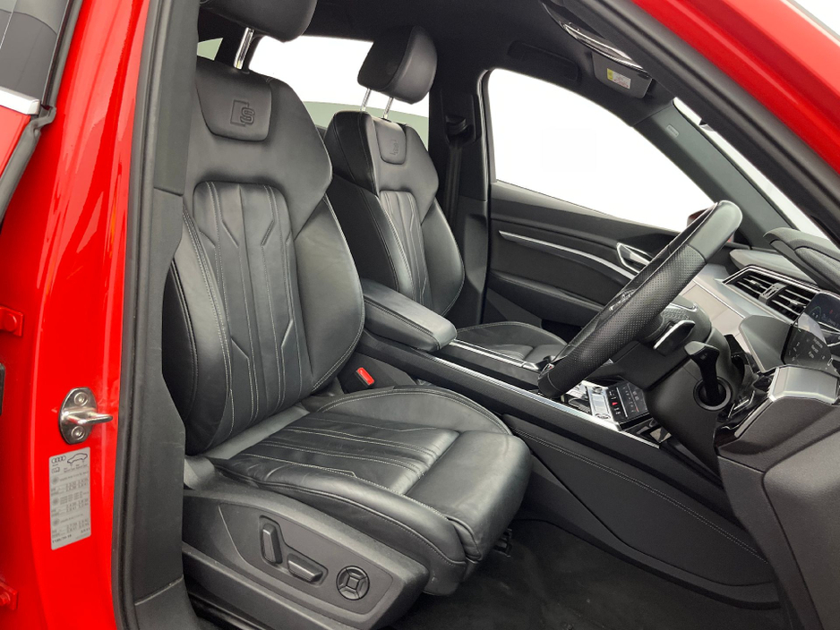 2022 Audi e-tron - image 6