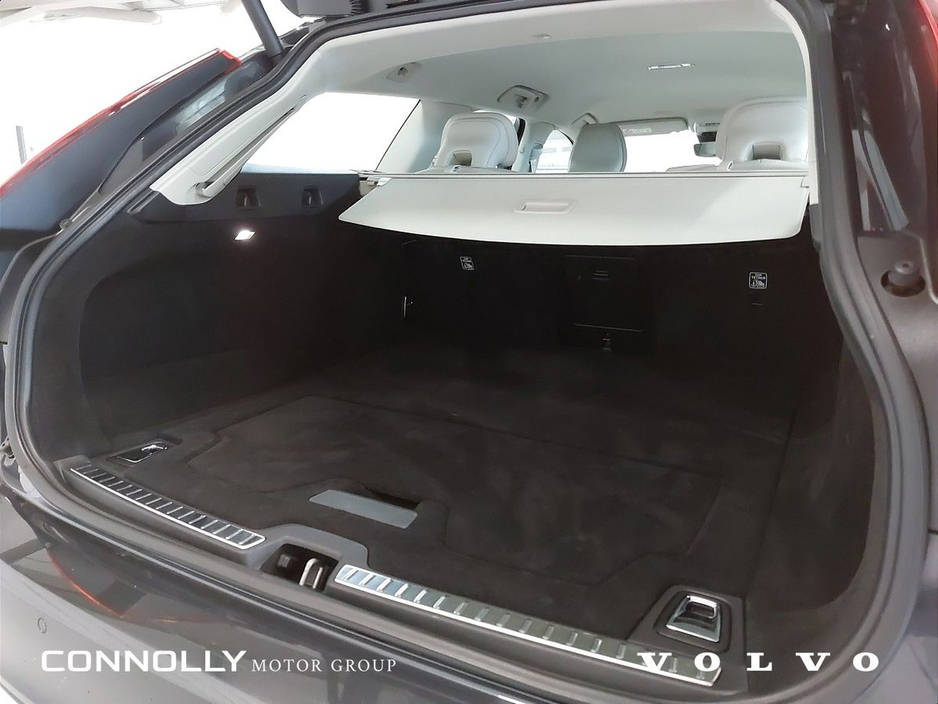 2020 Volvo V90 D4 Momentum Auto €384pm €34,945