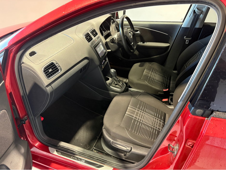2015 Volkswagen Polo LOUNGE MODEL- REVERSE CAMERA €10,650