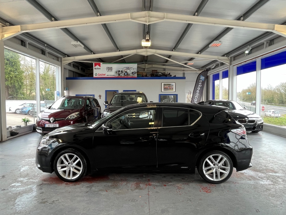 2015 Lexus CT 200 h - image 8