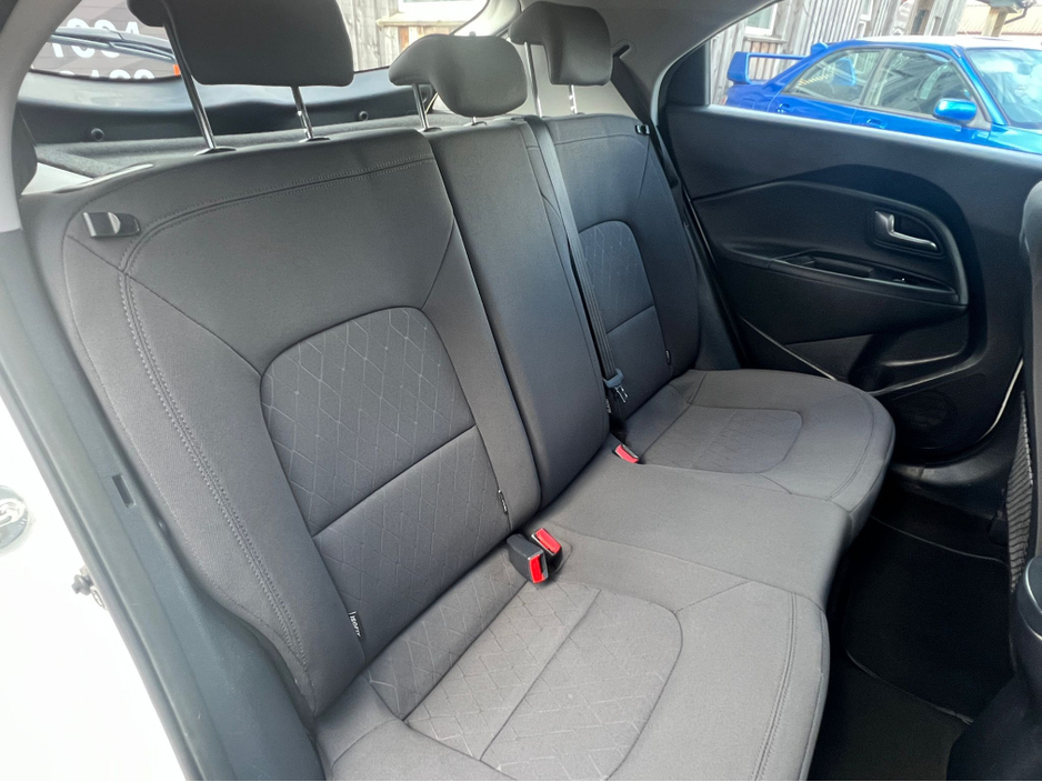 2015 Kia Rio - image 11