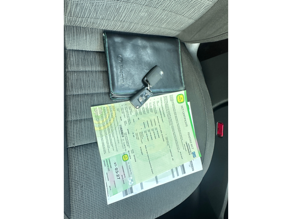 2014 Skoda Octavia - image 15