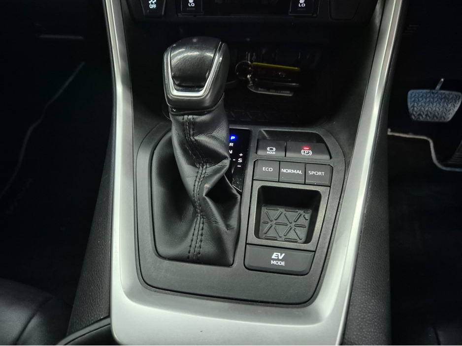 2023 Toyota Rav4 RAV4 HYBRID SOL 4DR AUTO €38,950