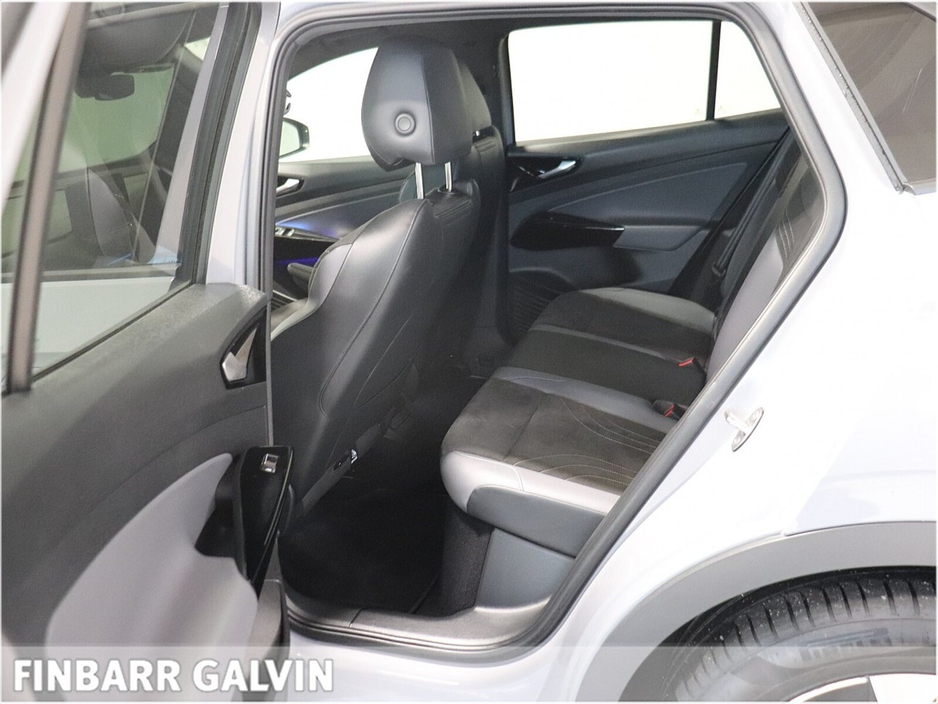 2023 Volkswagen ID.4 - image 11