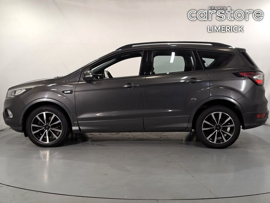 2019 Ford Kuga - image 6