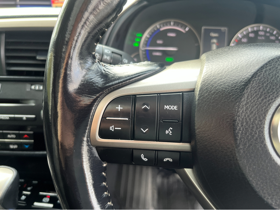 2016 Lexus RX 450 h - image 25