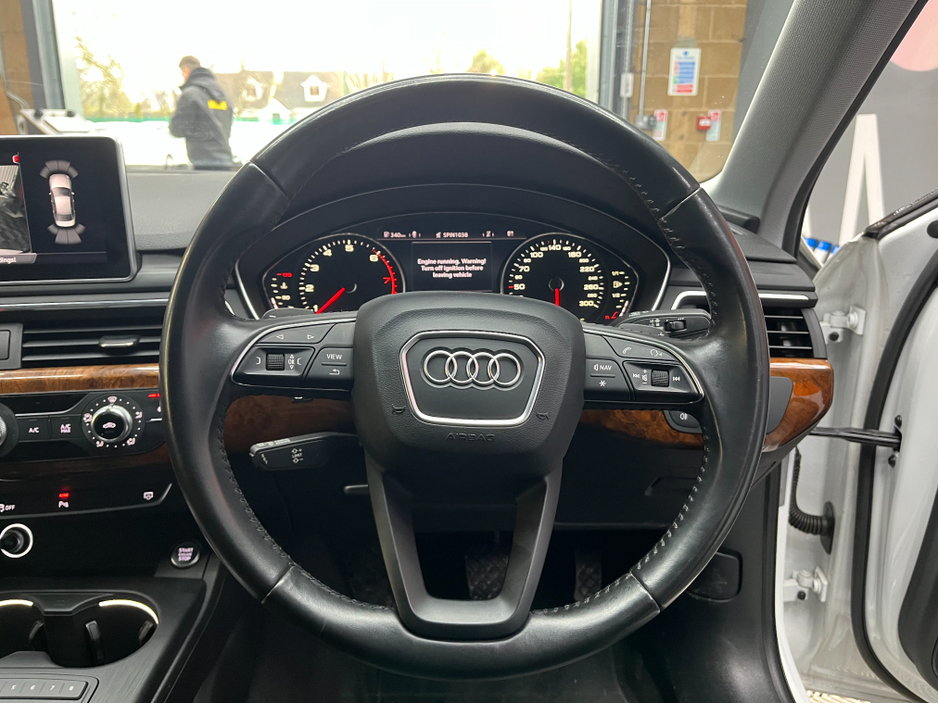 2018 Audi A4 2018 AUDI A4 TFSI 1.4 AUTOMATIC / CRUISE CONTROL / REVERSE CAMERA / HEATED SEATS / PADDLE SHIFTERS