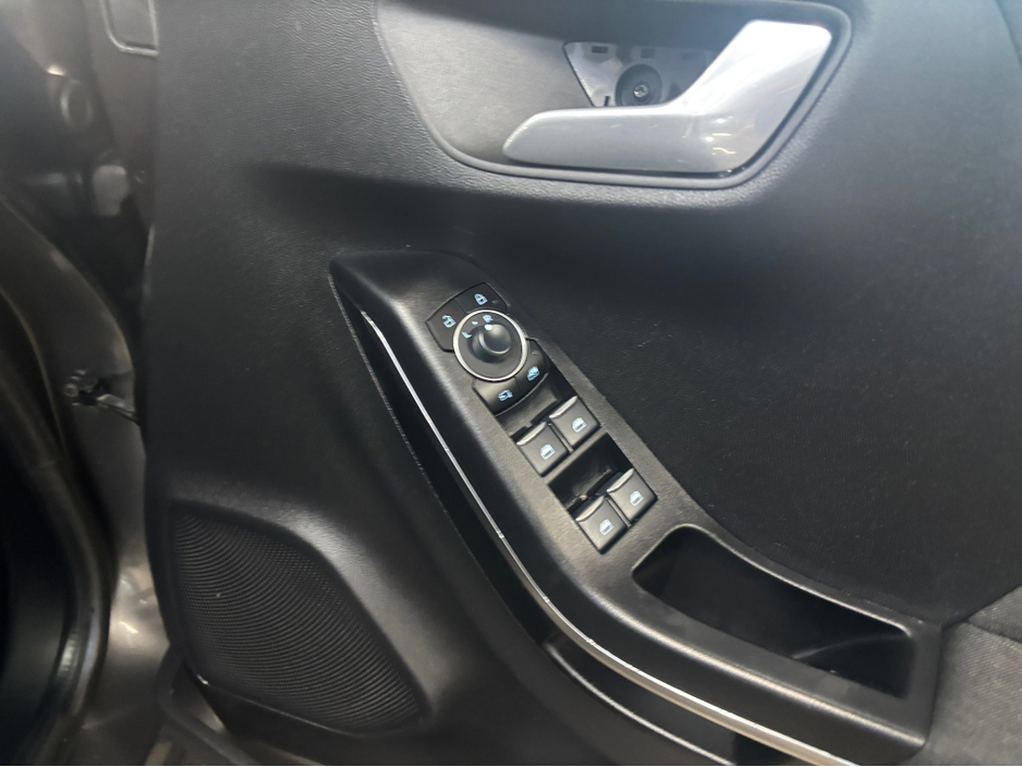 2023 Ford Puma TITANIUM 5DR 1.0T 125 MHEV DC7 €21,499