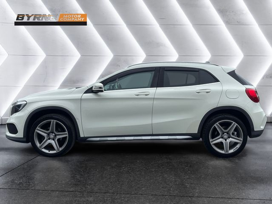 2016 Mercedes-Benz GLA Class - image 2