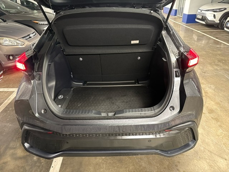 2024 Toyota C-HR NEW MODEL HYBRID SPORT + // PANORAMIC ROOF // APPLE CARPLAY/ANDROID AUTO // FULL WARRANTY €38,945