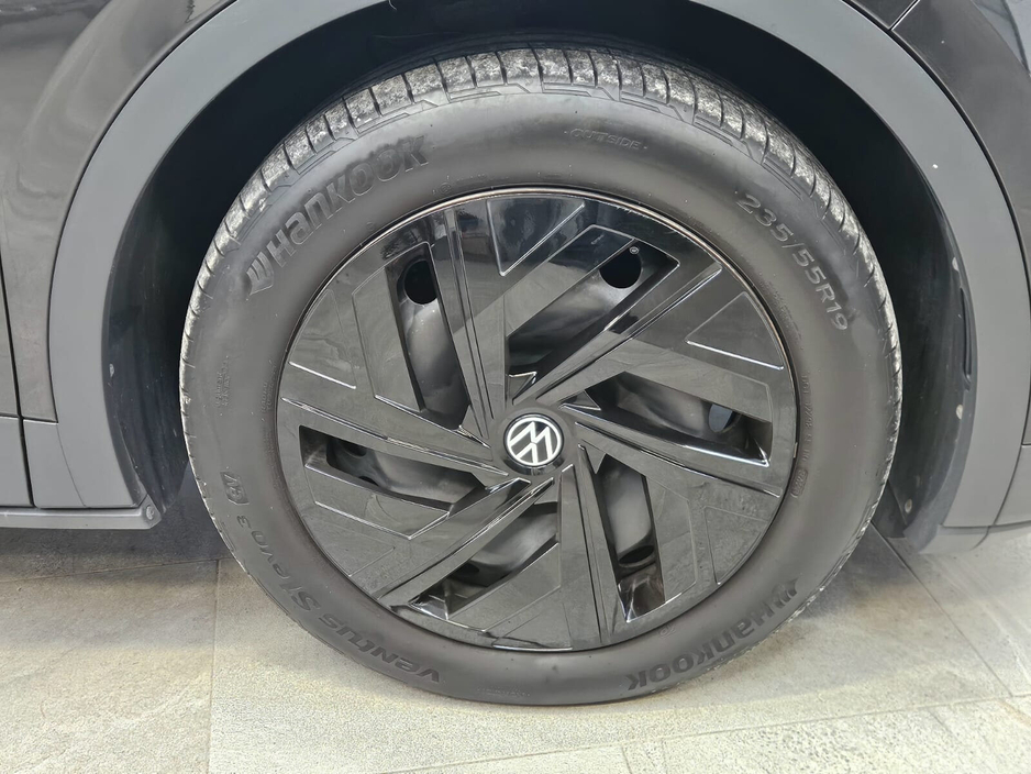 2022 Volkswagen ID.4 - image 6